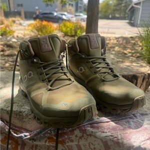 On women’s cloudtrax waterproof hiking boots